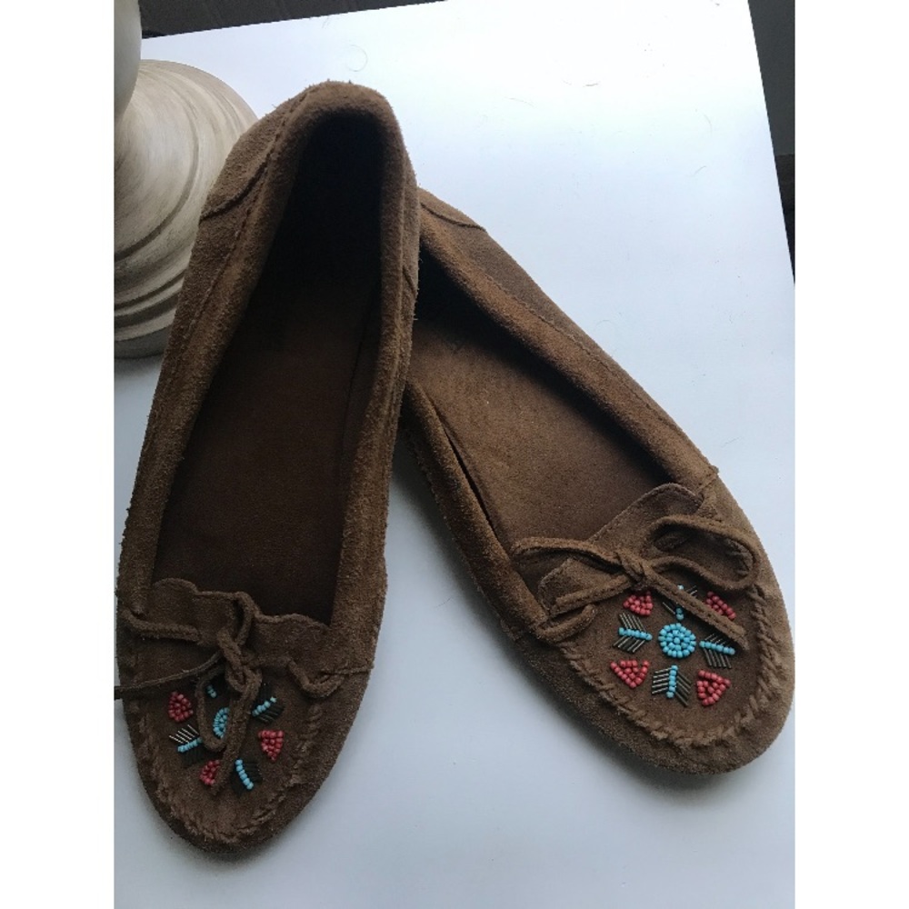 Minnetonka Beaded Moccasin